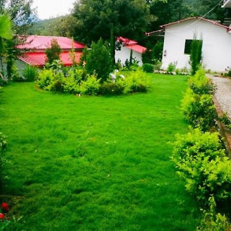 The Village Retreat Resort , Guptkashi Gupta Kāshi Esterno foto