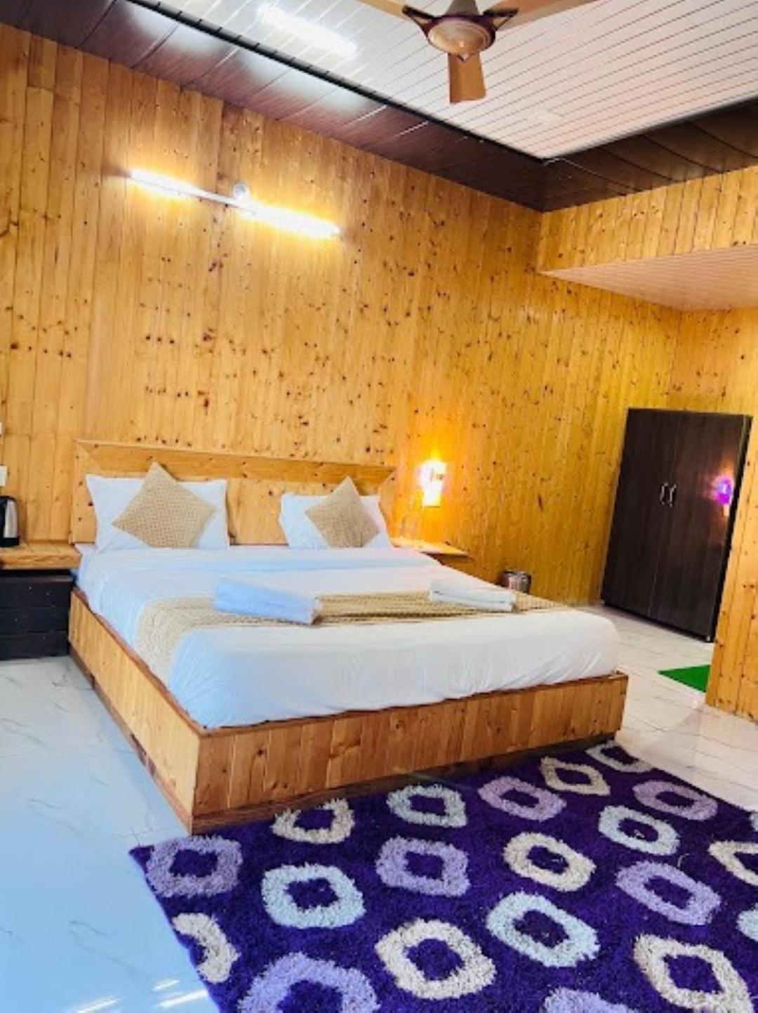 The Village Retreat Resort , Guptkashi Gupta Kāshi Esterno foto